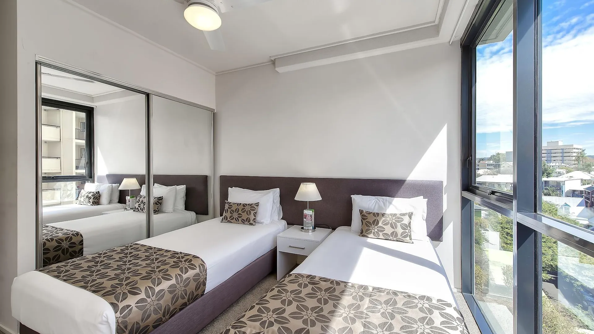 **** Aparthotel Skd Suites Brisbane Australia