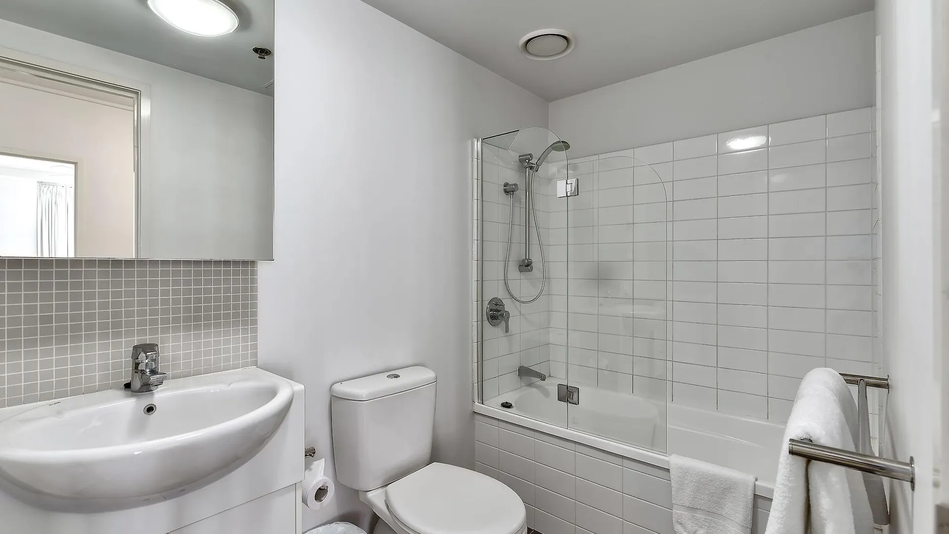 Skd Suites Brisbane 4*,