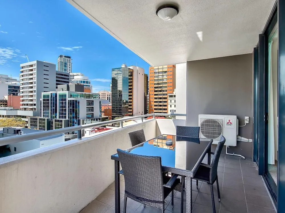 Skd Suites Brisbane 4*,