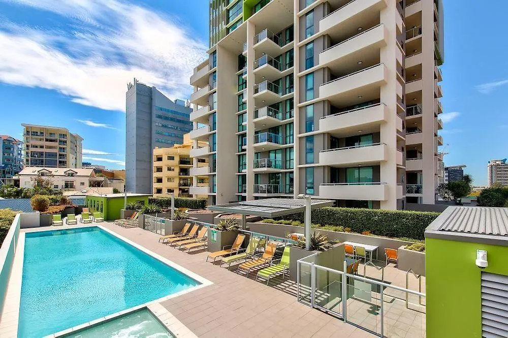 **** Aparthotel Skd Suites Brisbane Austrálie